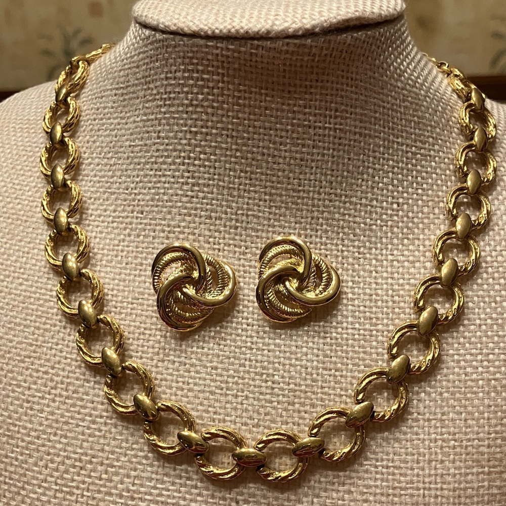 CROWN TRIFARI SET GOLD CLASSIC NECKLACE and TRIFARI EARRINGS BOTH STAMPED